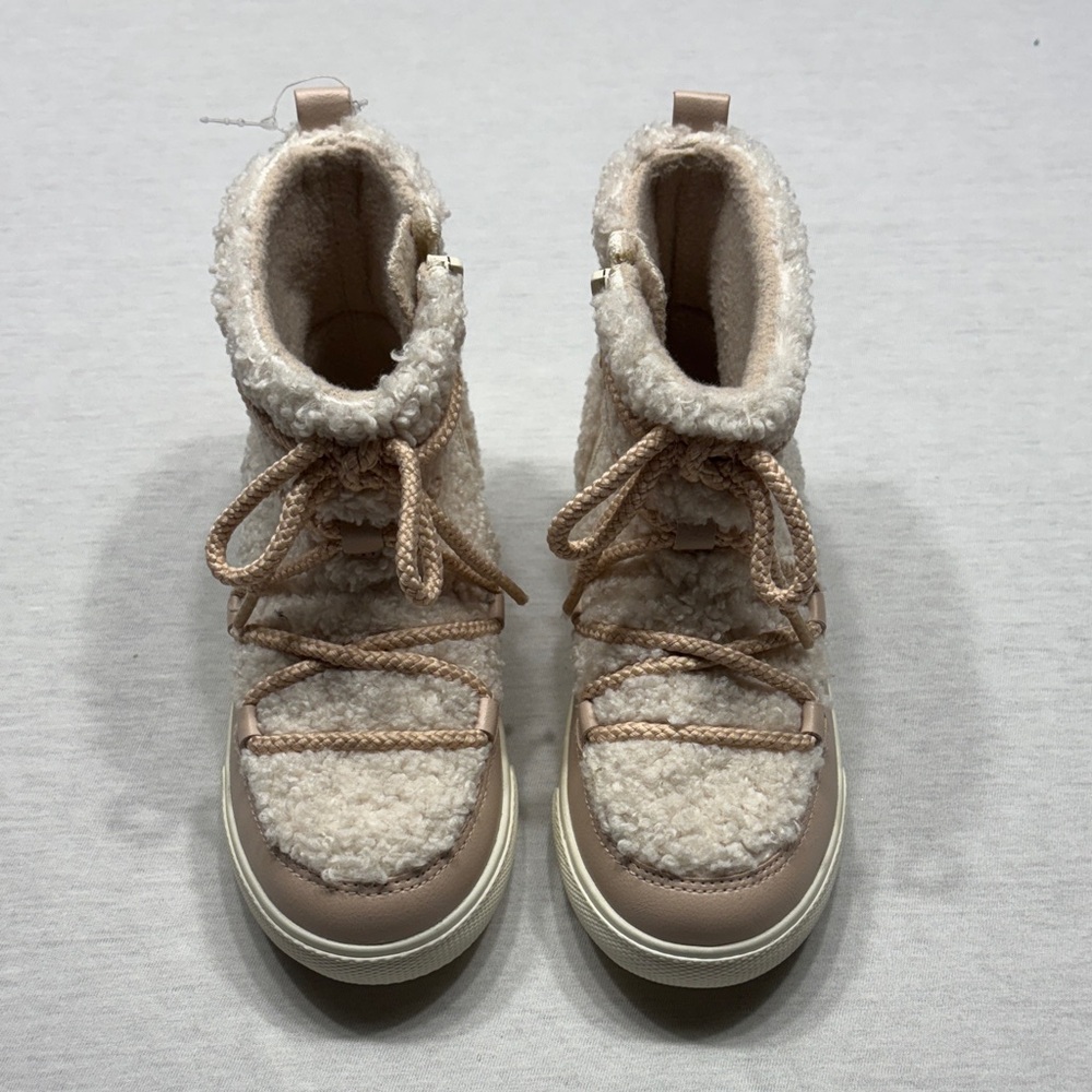 NWT Cat & Jack winter boots